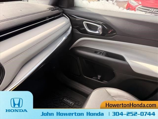 Used 2023 Jeep Compass Limited AWD/4WD image 17