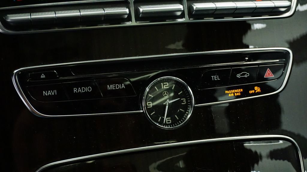 Used 2018 Mercedes-Benz C 300 4MATIC Sedan image 26