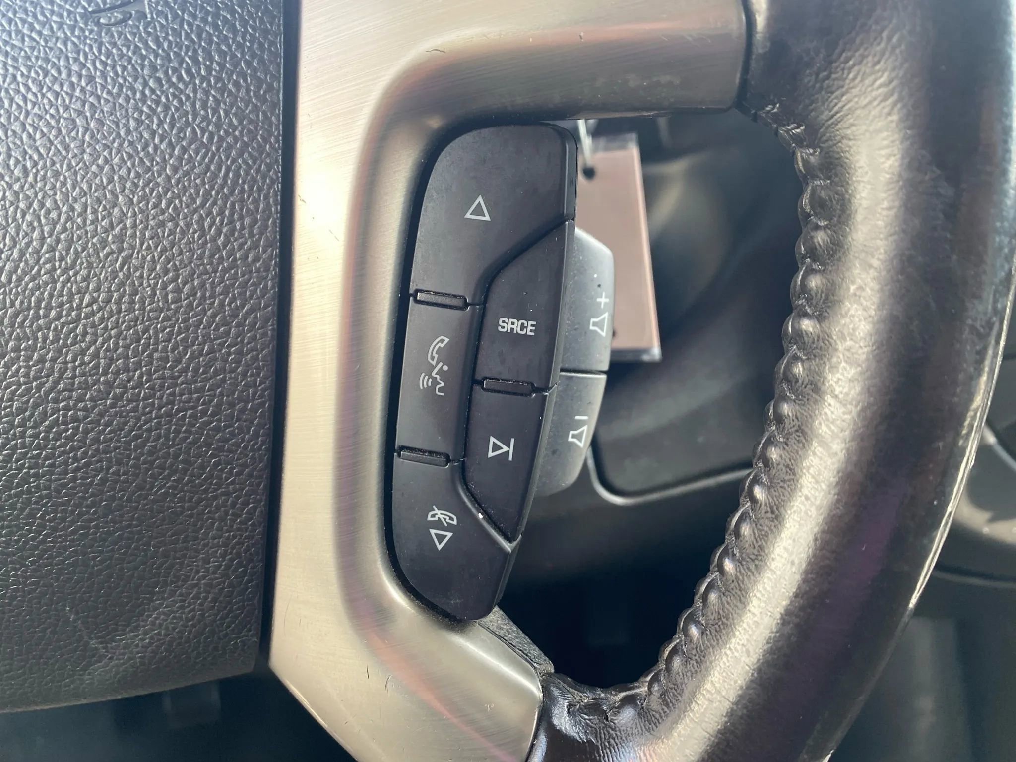 Used 2017 Chevrolet Express 3500 Extended image 15