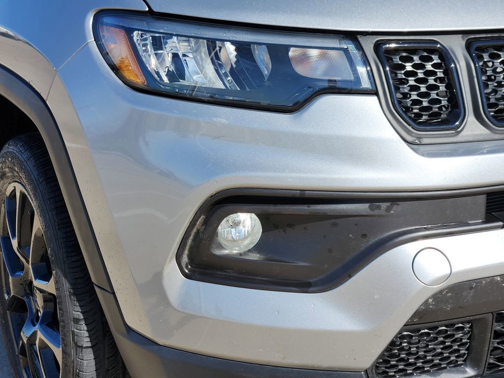 Used 2024 Jeep Compass Latitude w/ Convenience Group image 12