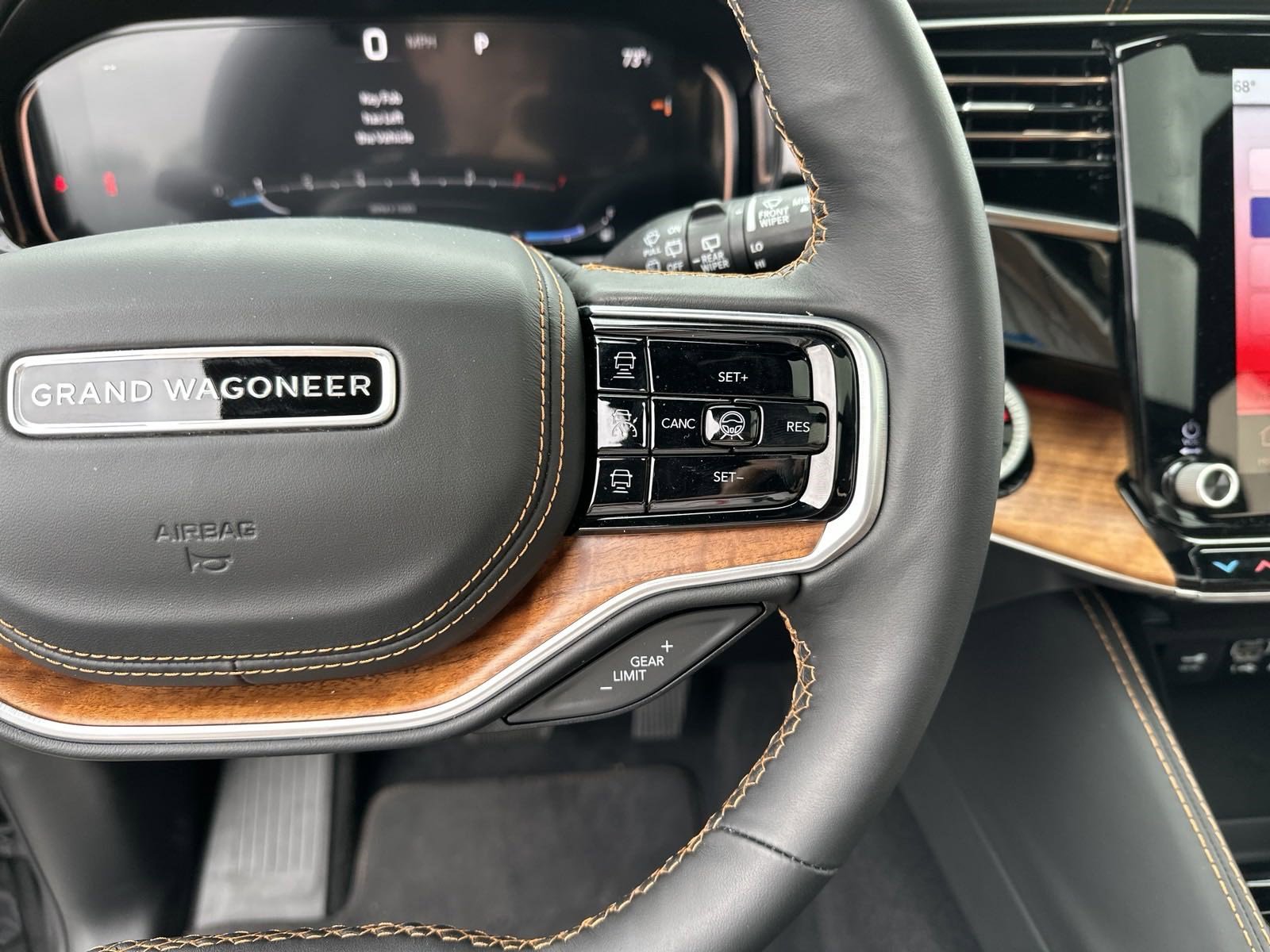 New 2023 Jeep Grand Wagoneer Series III image 11