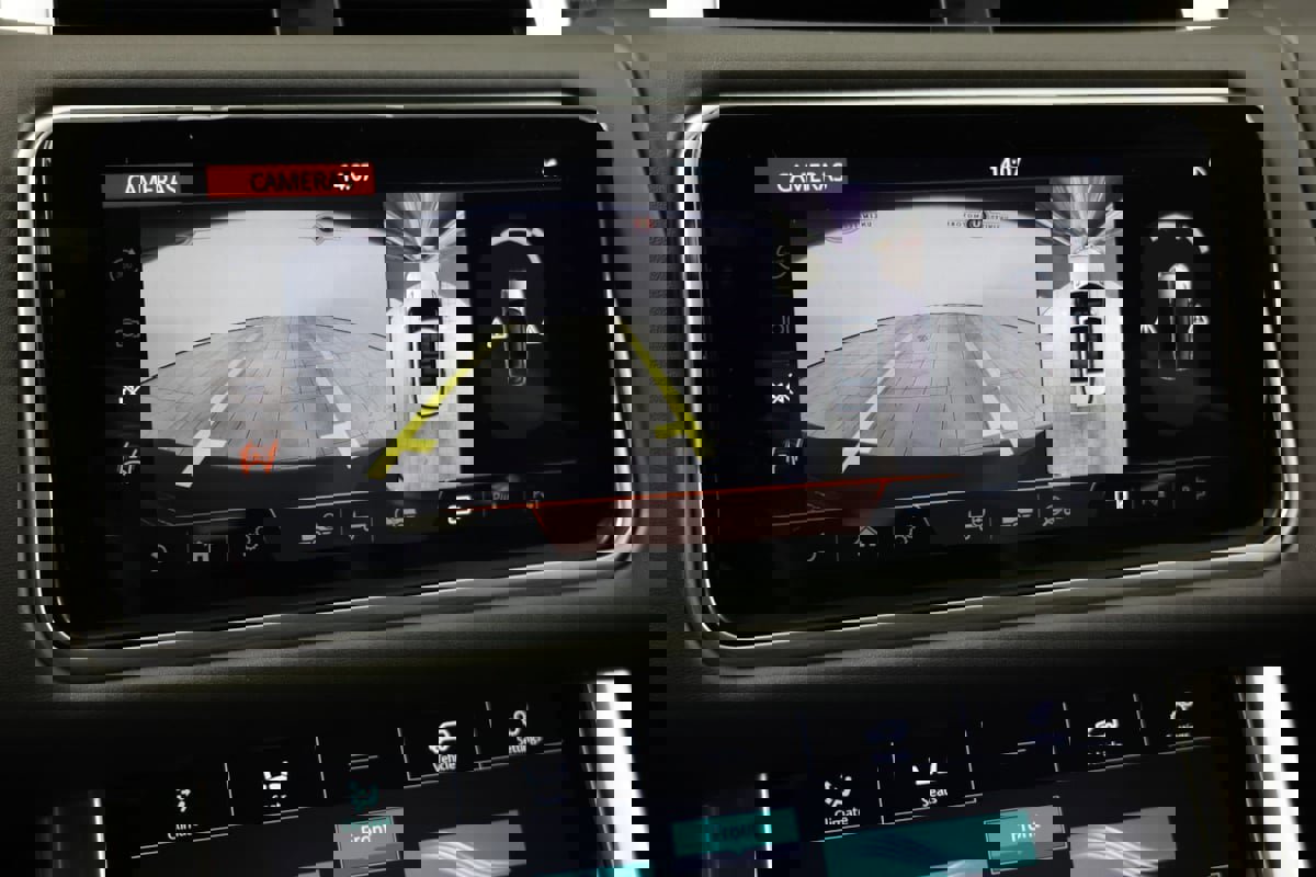 Used 2018 Land Rover Range Rover Sport SVR image 7