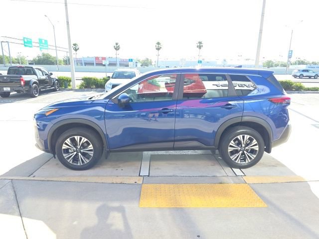 Used 2023 Nissan Rogue SV image 7