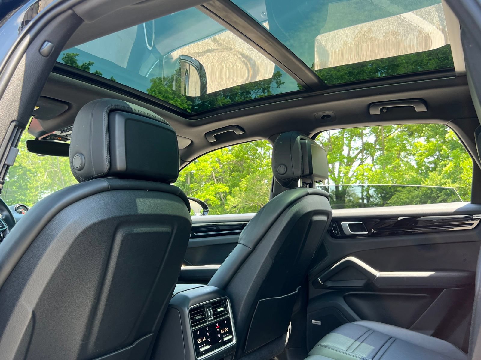 Certified 2020 Porsche Cayenne AWD/4WD image 19