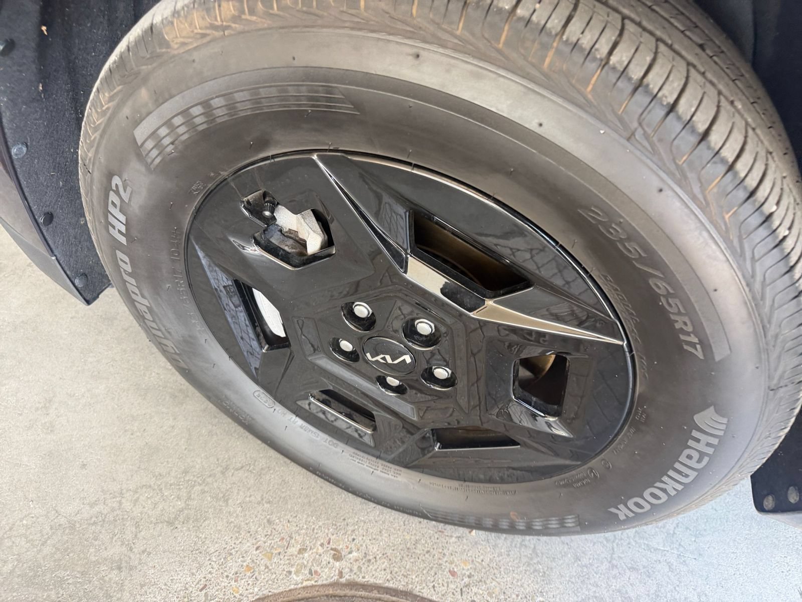 Used 2026 Kia Carnival FWD image 33