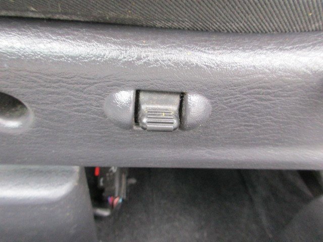 Used 2005 Chrysler PT Cruiser Touring FWD image 25