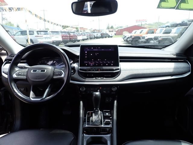 Used 2022 Jeep Compass Latitude w/ Convenience Group AWD/4WD image 16