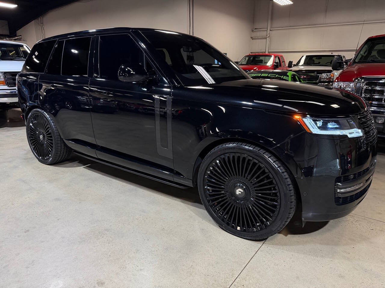 Used 2023 Land Rover Range Rover SE AWD/4WD image 32