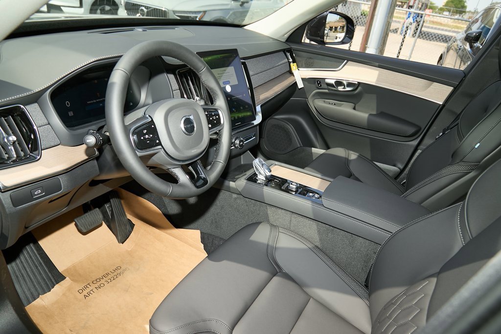 New 2025 Volvo XC90 B6 Plus w/ Protection Package image 11