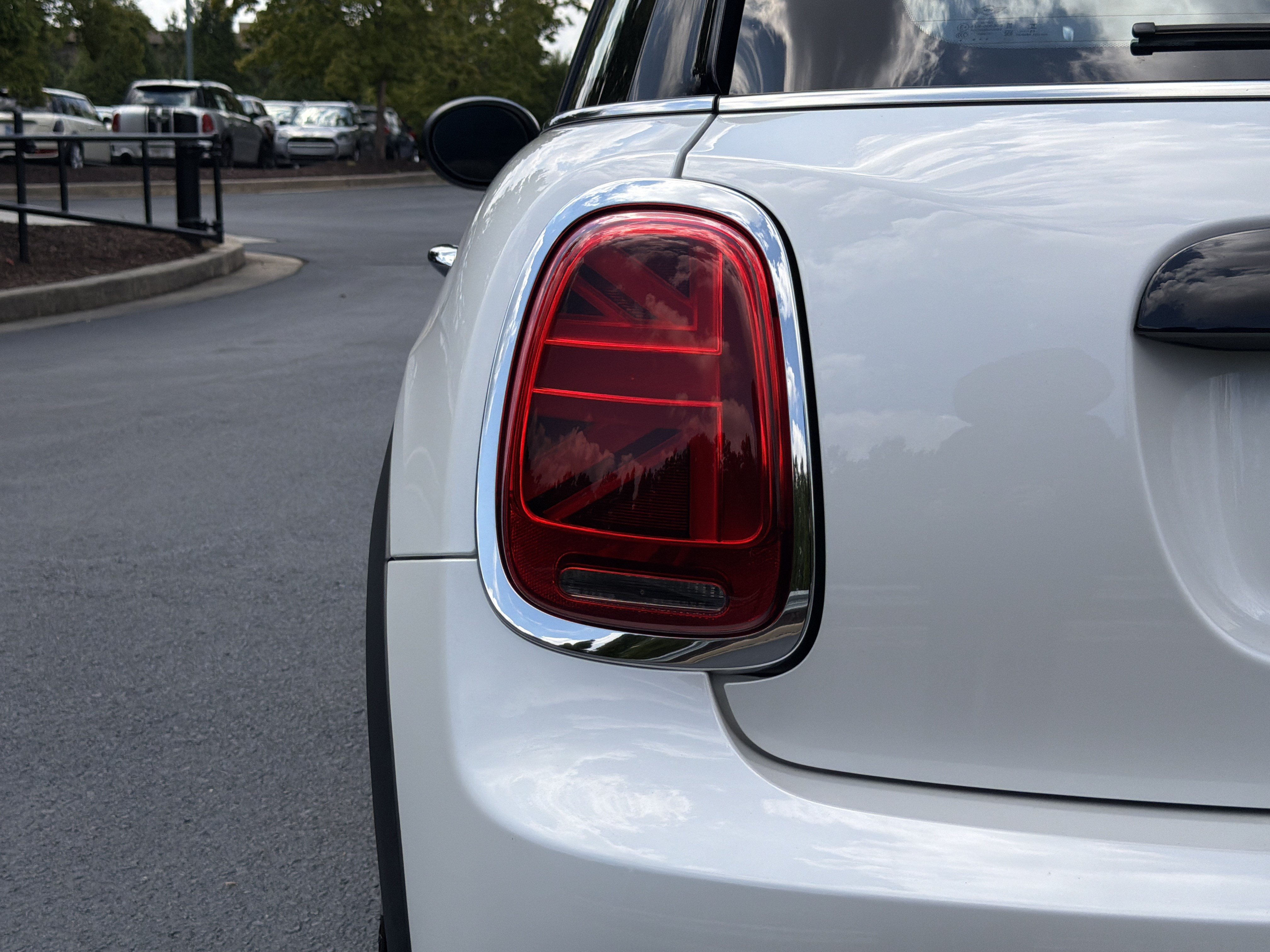 Used 2024 MINI Cooper 4-Door Hardtop FWD image 44