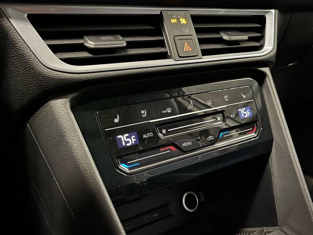 New 2026 Volkswagen Taos SEL image 11