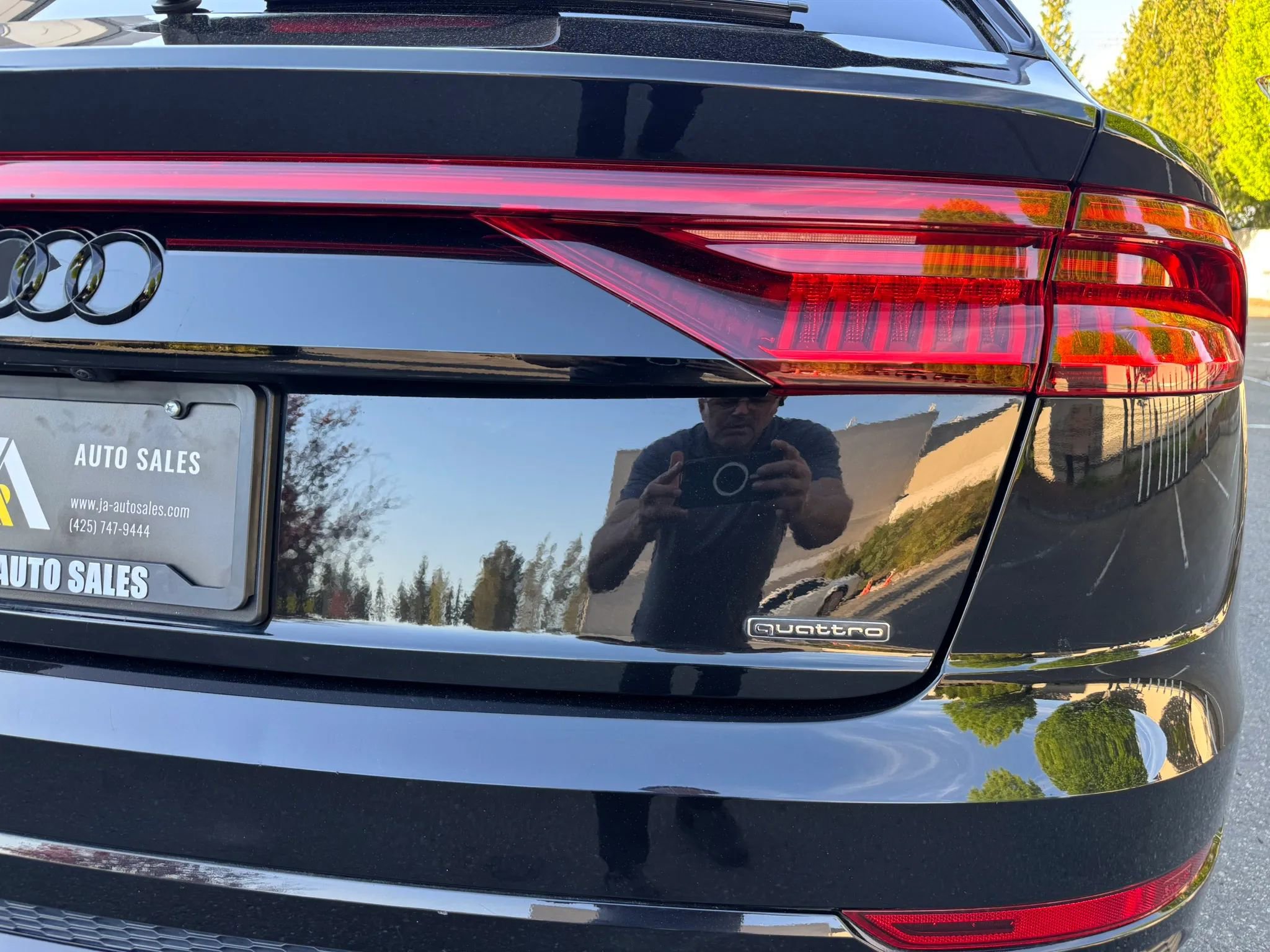 Used 2022 Audi Q8 Premium Plus AWD/4WD image 15