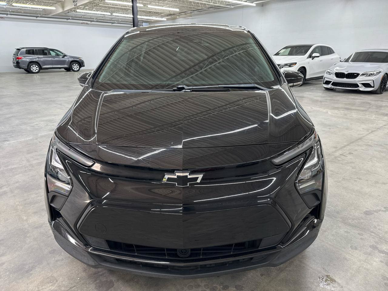 Used 2023 Chevrolet Bolt LT FWD image 3