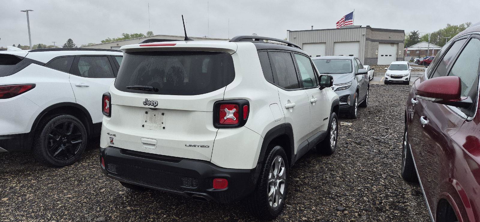 Used 2022 Jeep Renegade Limited AWD/4WD image 3