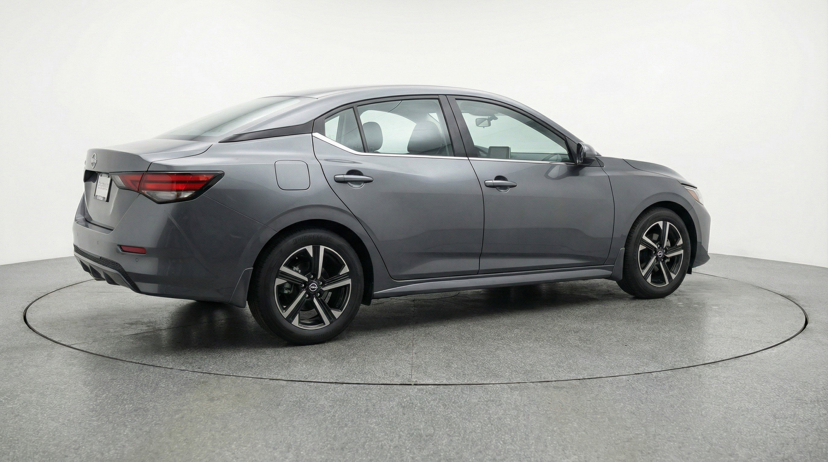 Used 2025 Nissan Sentra SV image 9