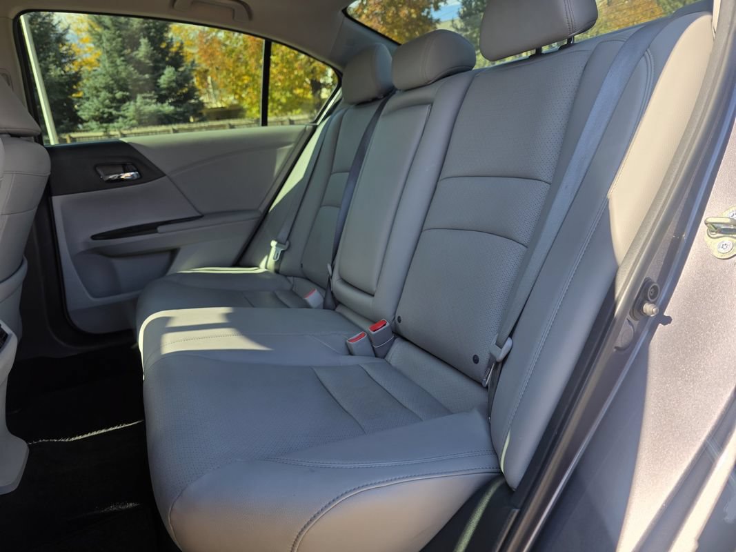 Used 2017 Honda Accord EX-L image 16