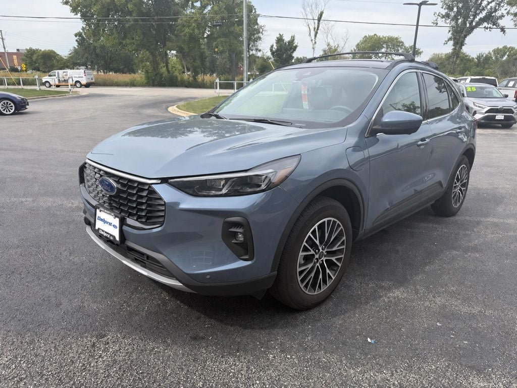 Certified 2025 Ford Escape SE w/ PHEV Premium Package FWD image 4