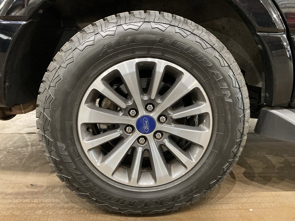 Used 2017 Ford Expedition XLT image 23