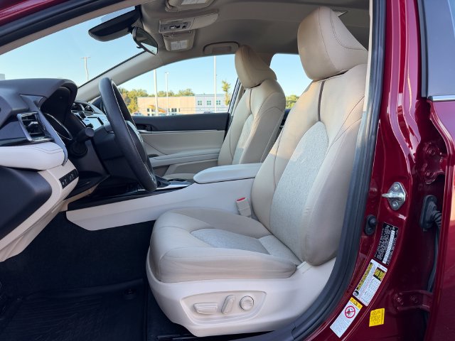 Certified 2019 Toyota Camry LE FWD image 14