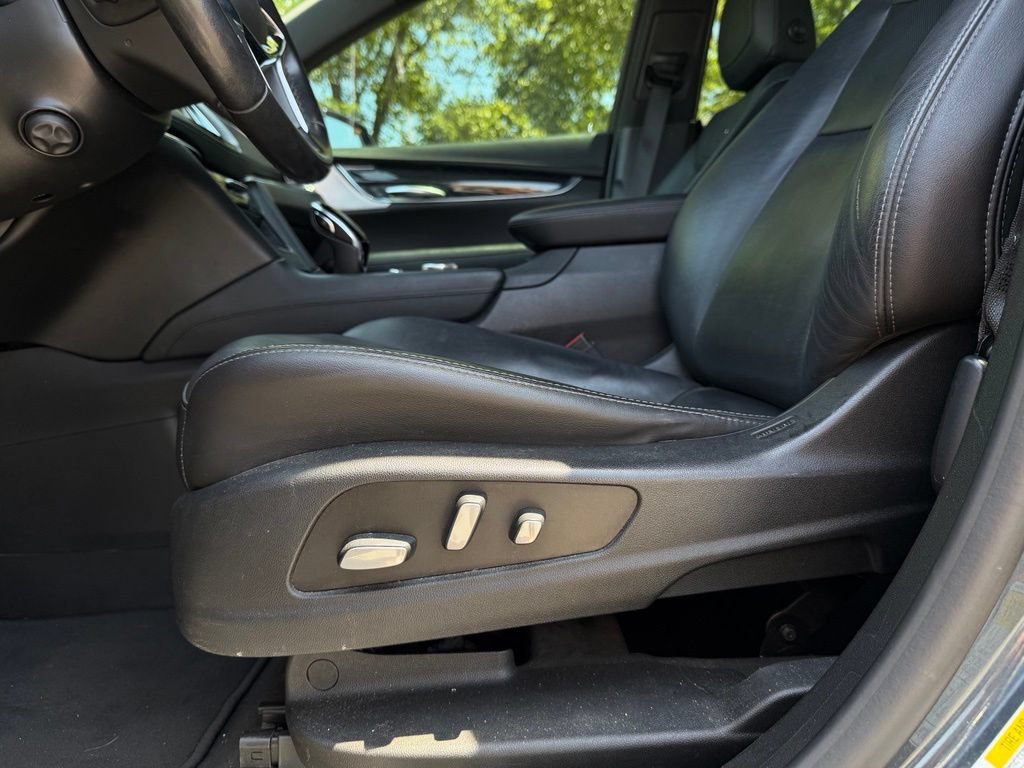 Used 2020 Cadillac XT5 Premium Luxury FWD image 13