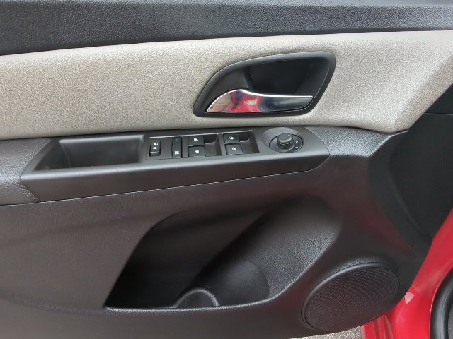 Used 2015 Chevrolet Cruze LT FWD image 11