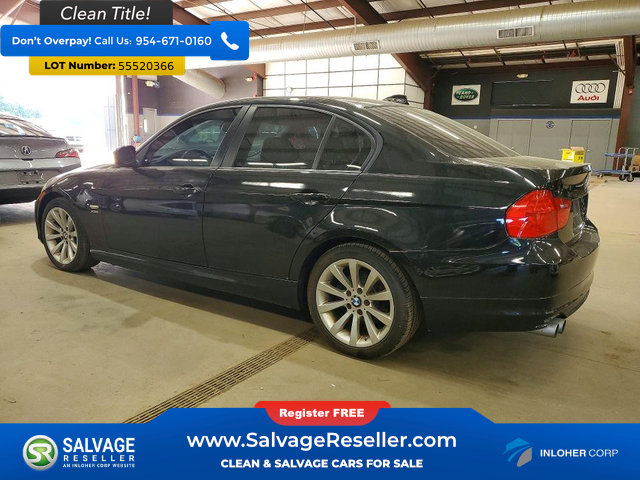 Used 2011 BMW 328i xDrive Sedan AWD/4WD image 3