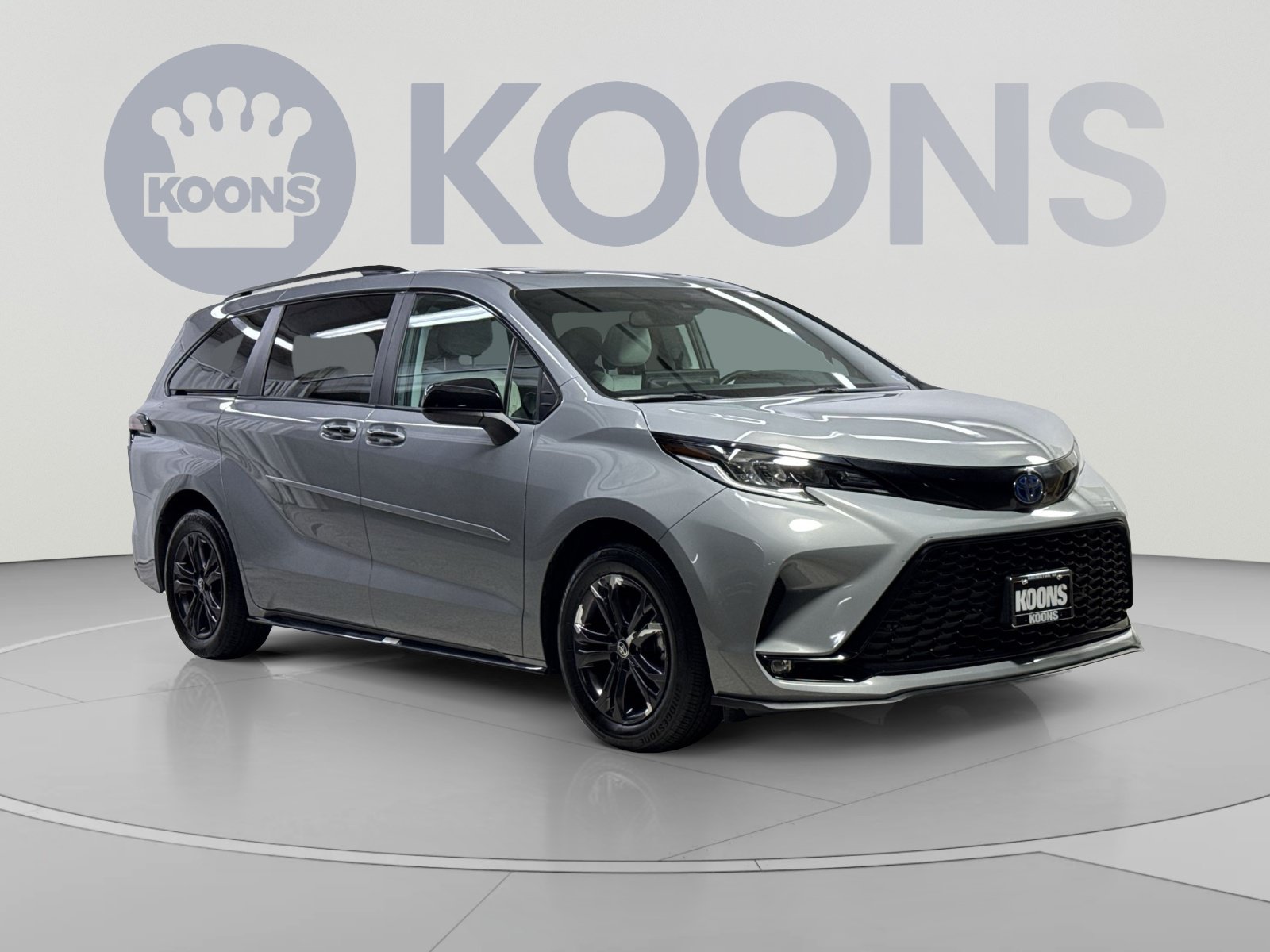 Used 2025 Toyota Sienna XSE w/ XSE Plus Package