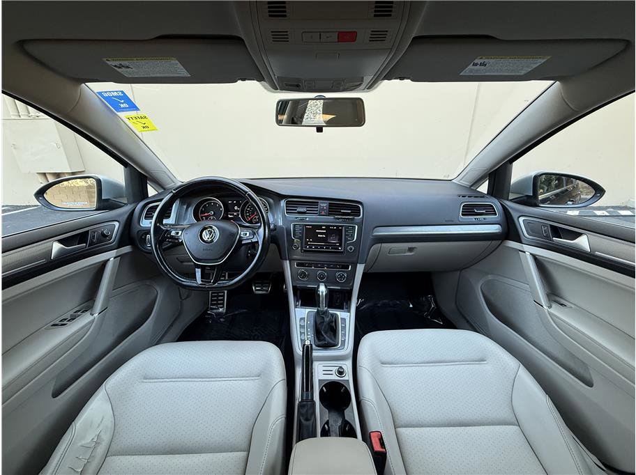Used 2017 Volkswagen Golf Alltrack SE AWD/4WD image 7