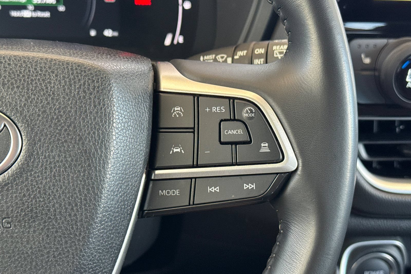 Certified 2025 Toyota Grand Highlander AWD Hybrid image 31