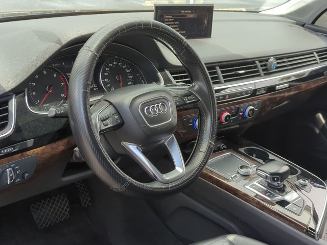 Used 2018 Audi Q7 3.0T Premium Plus w/ Premium Plus Package AWD/4WD image 9