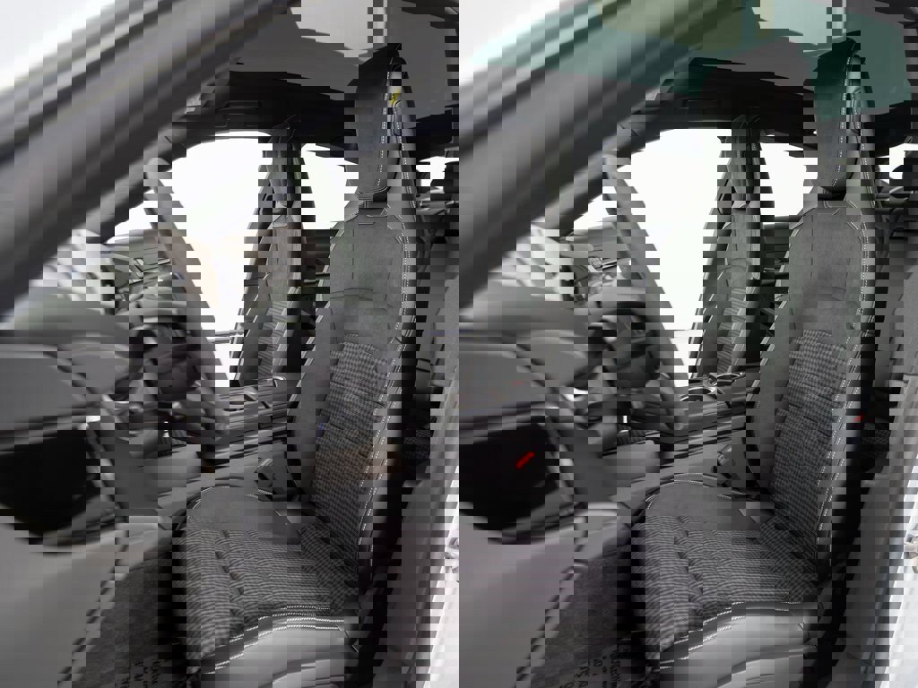 New 2026 Porsche Taycan image 30