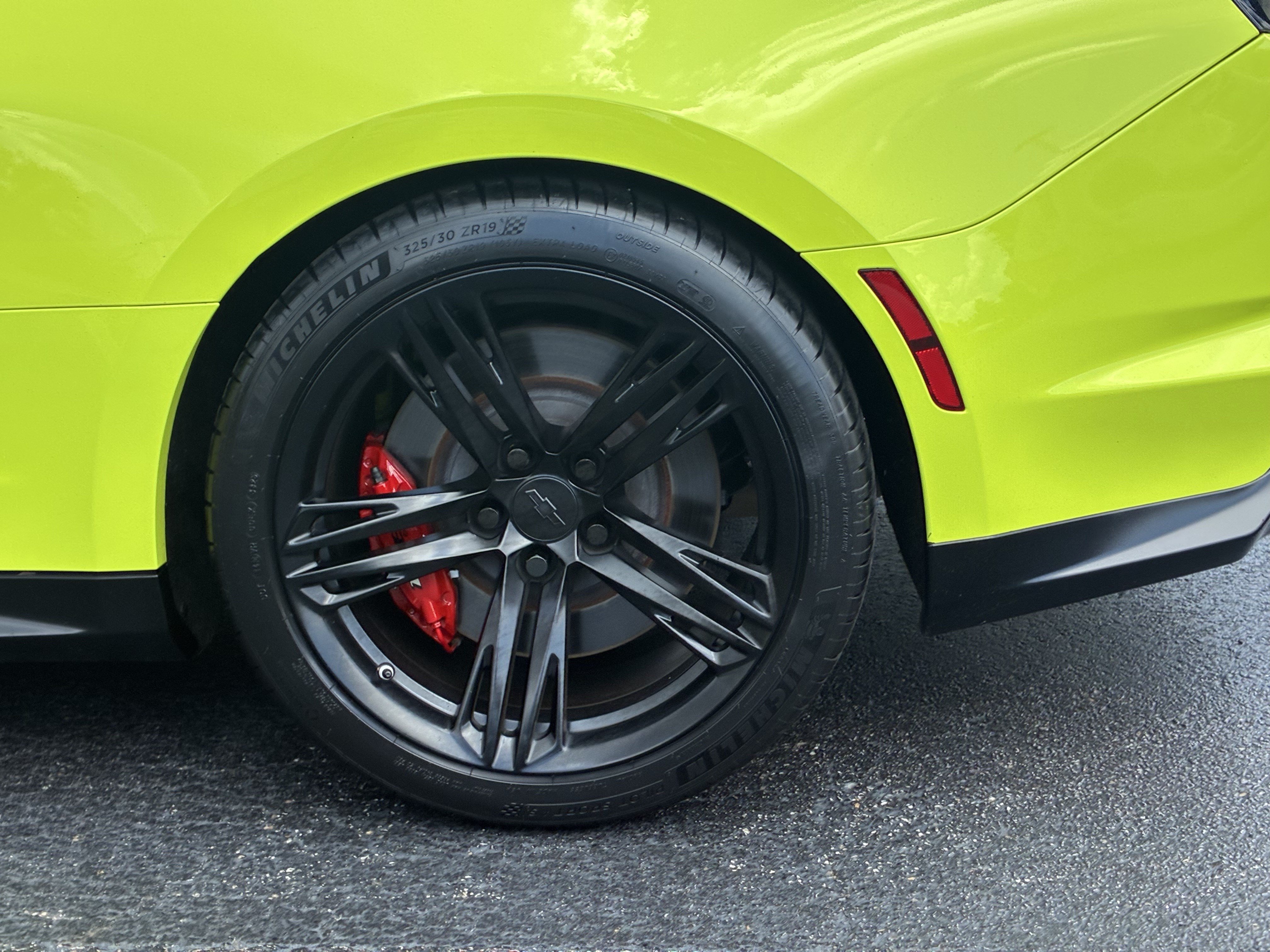 Used 2021 Chevrolet Camaro ZL1 RWD image 11