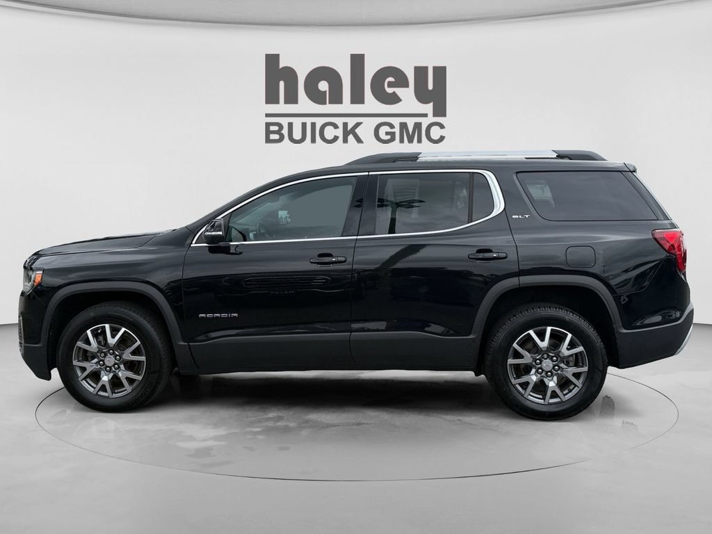 Used 2022 GMC Acadia SLT w/ Technology Package FWD image 2