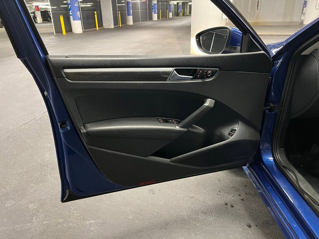 Used 2017 Volkswagen Passat 1.8T SE image 15