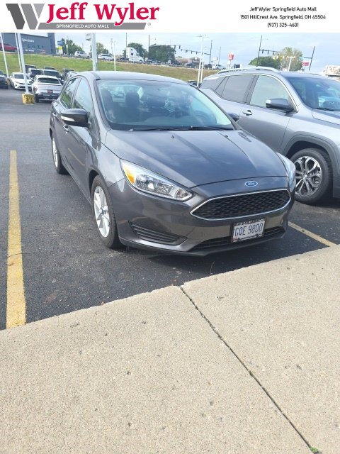 Used 2015 Ford Focus SE FWD image 1