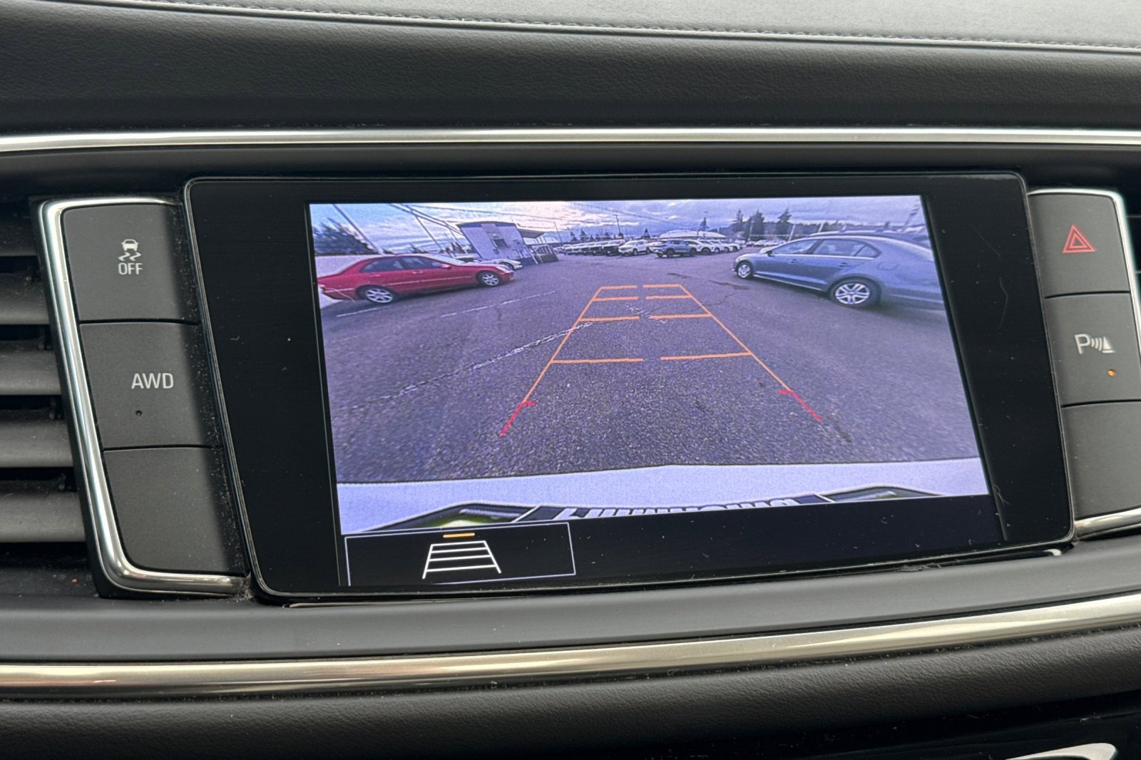 Used 2020 Buick Enclave Essence image 17