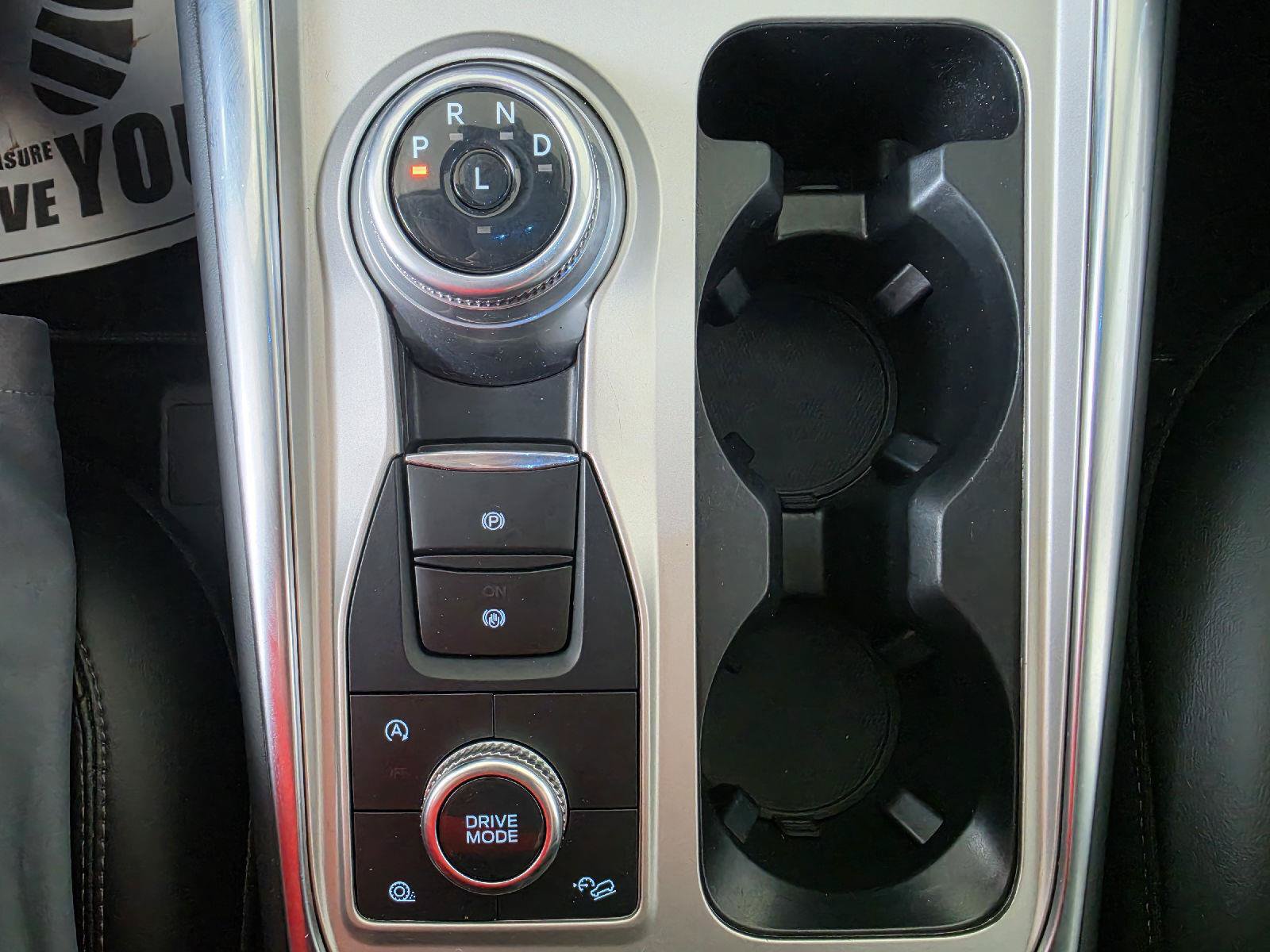 Used 2024 Ford Explorer XLT w/ Equipment Group 202A AWD/4WD image 25