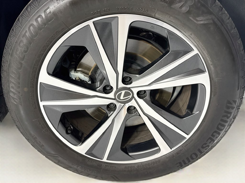 Used 2026 Lexus RX 350 Premium w/ Accessory Package (2T) FWD image 31