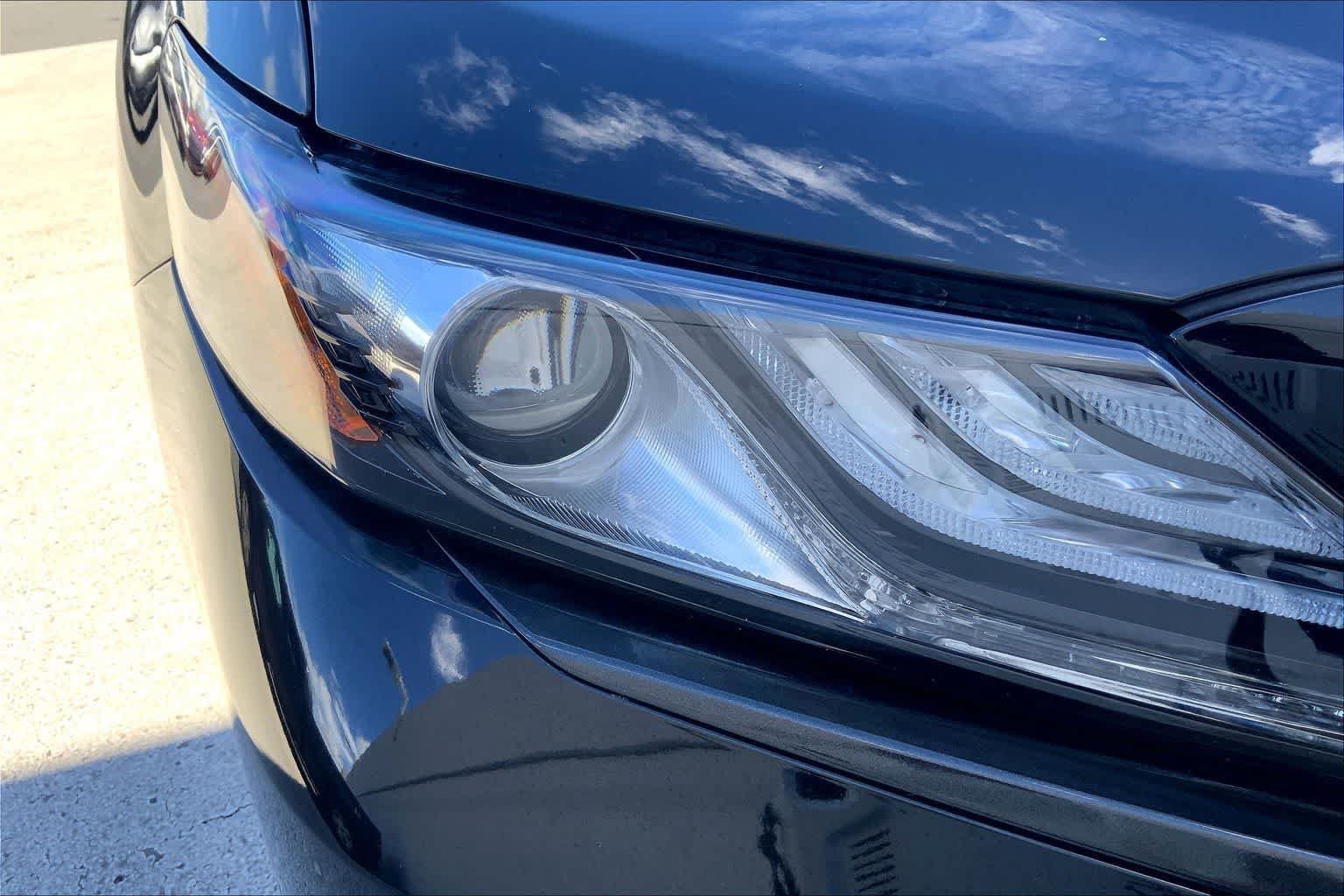 Used 2022 Toyota Camry XSE FWD image 31