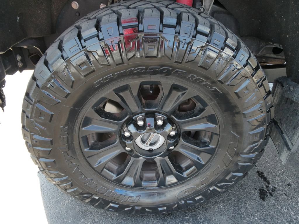 Used 2022 Ford F250 Lariat w/ Tremor Off-Road Package image 10