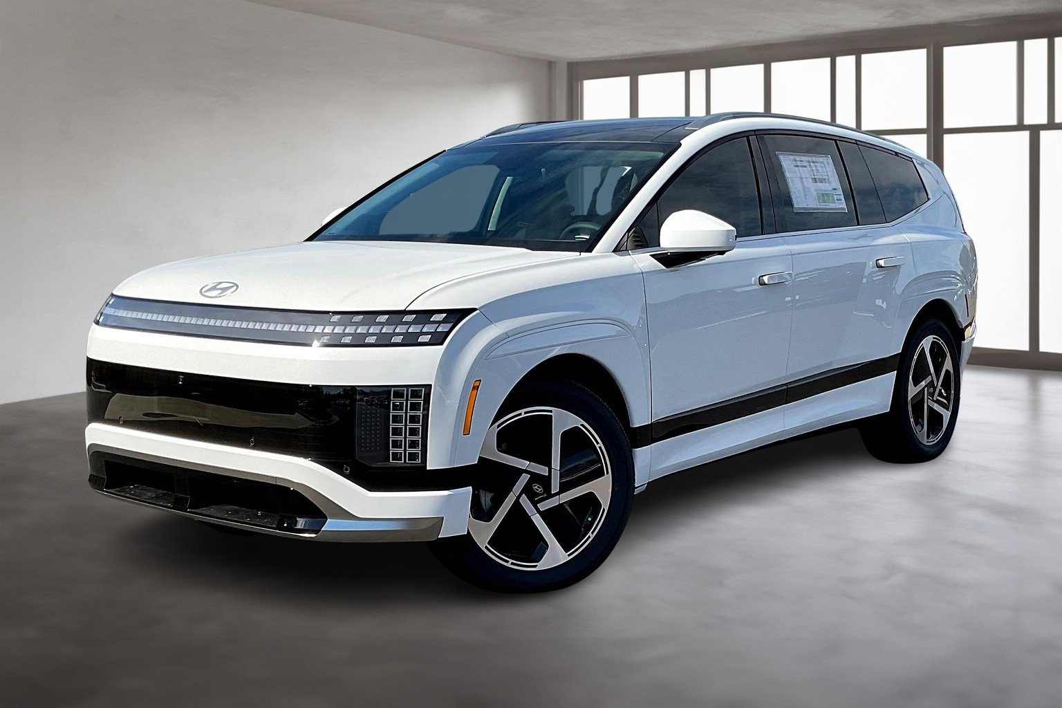 New 2026 Hyundai Ioniq 9 Calligraphy image 2