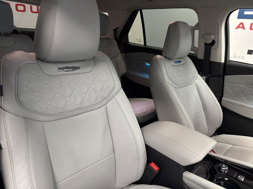 New 2026 Ford Explorer Platinum w/ LUX Leather Package image 33