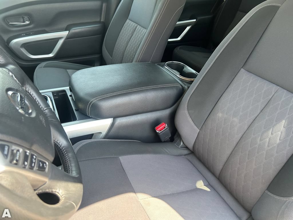 Used 2021 Nissan Titan SV w/ SV Convenience Package AWD/4WD image 18