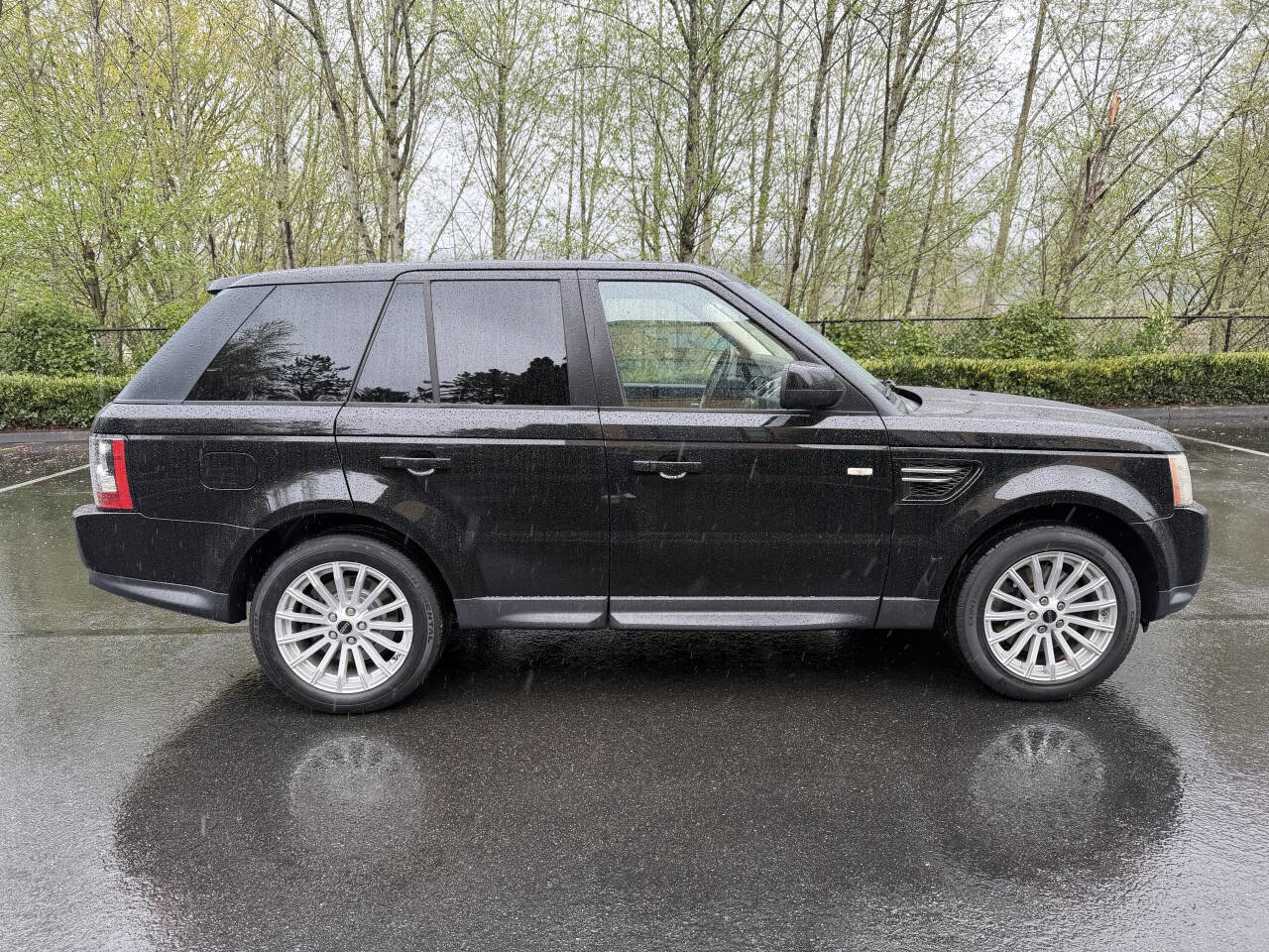 Used 2012 Land Rover Range Rover Sport HSE AWD/4WD image 4