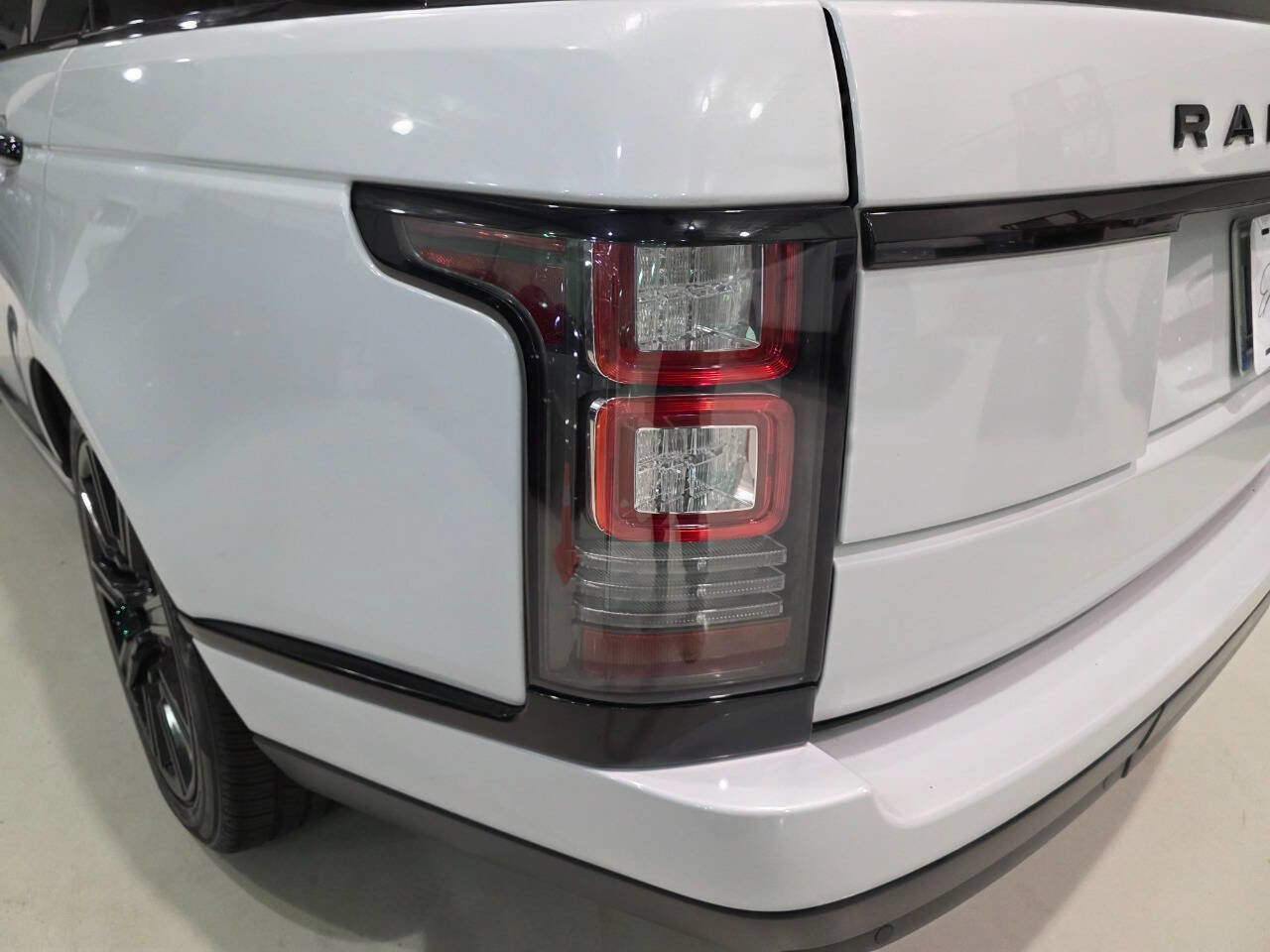 Used 2016 Land Rover Range Rover HSE AWD/4WD image 42
