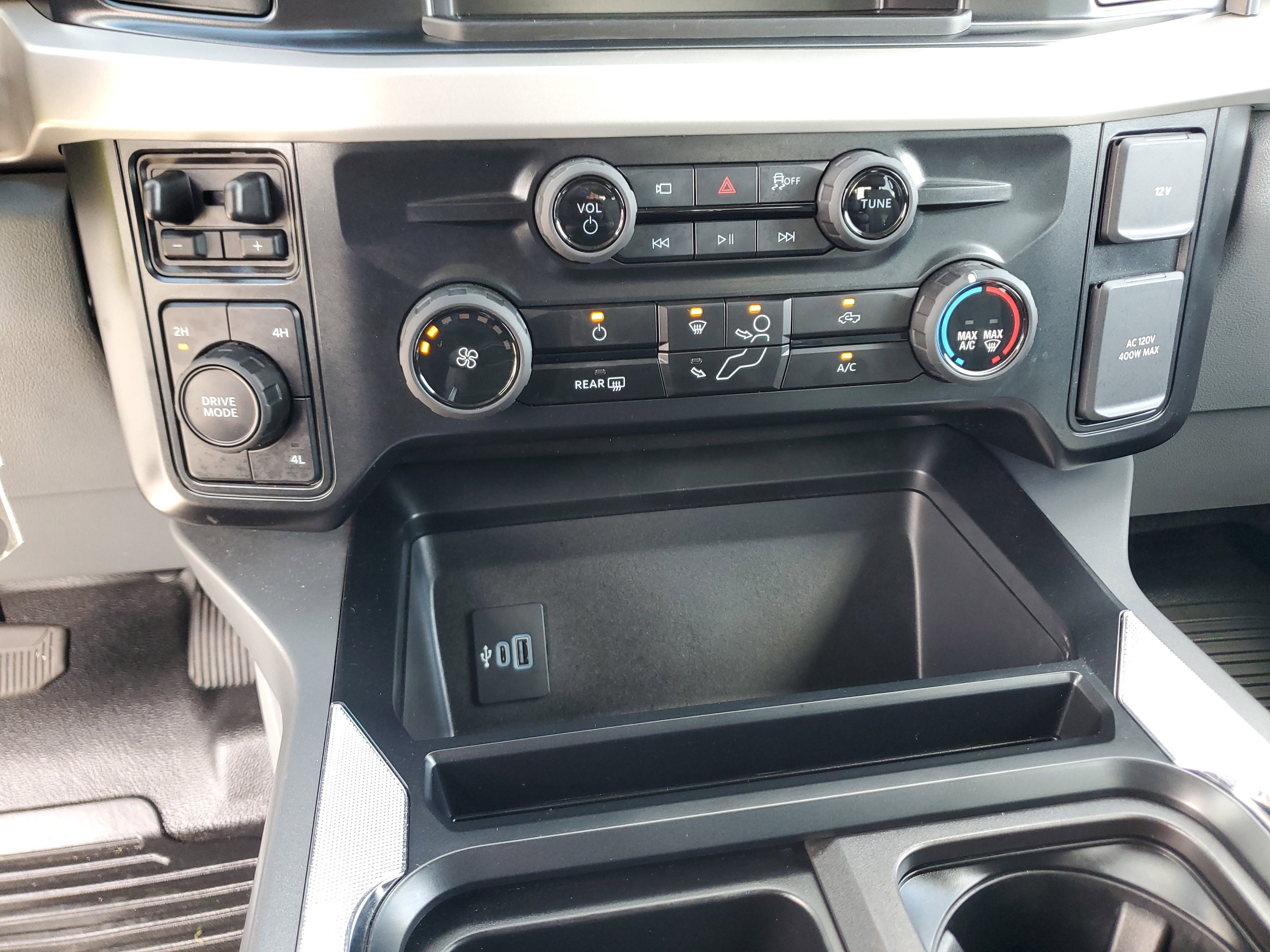 Used 2025 Ford F450 XLT w/ 360-Degree Camera Package image 23