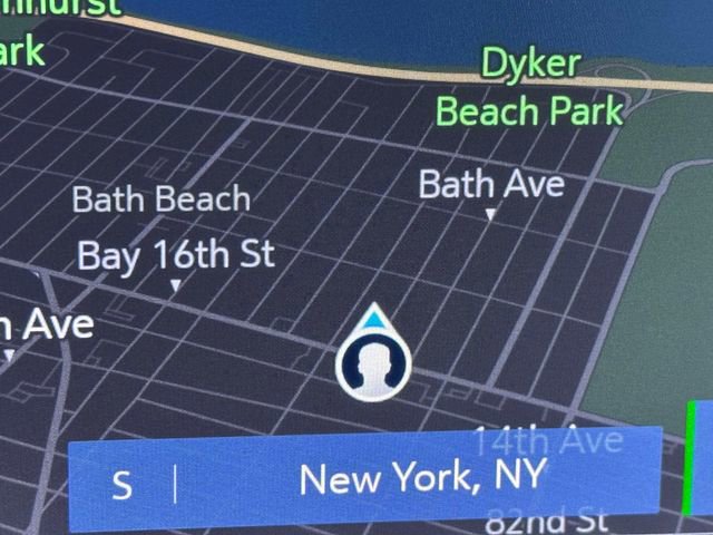 Used 2023 Chevrolet Traverse RS image 30