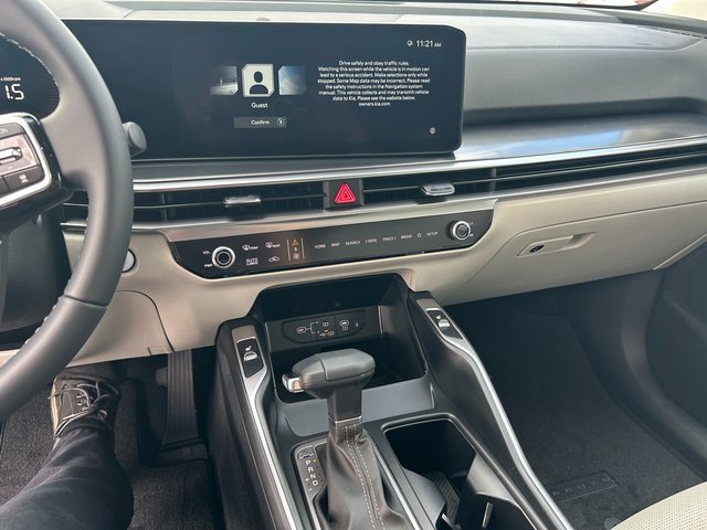 New 2025 Kia Sorento S w/ Panoramic Sunroof Package image 2