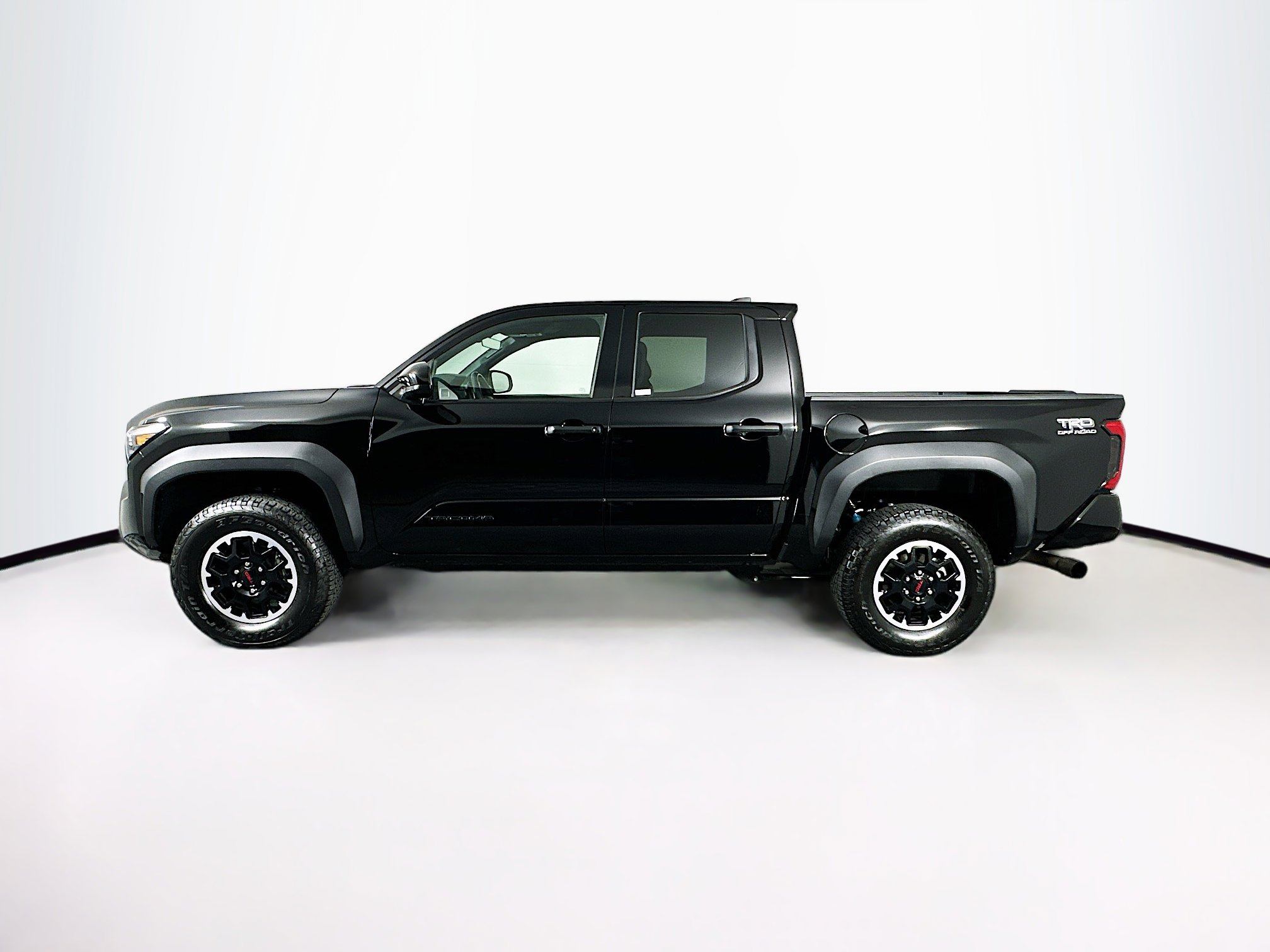 Used 2025 Toyota Tacoma TRD Off-Road image 4