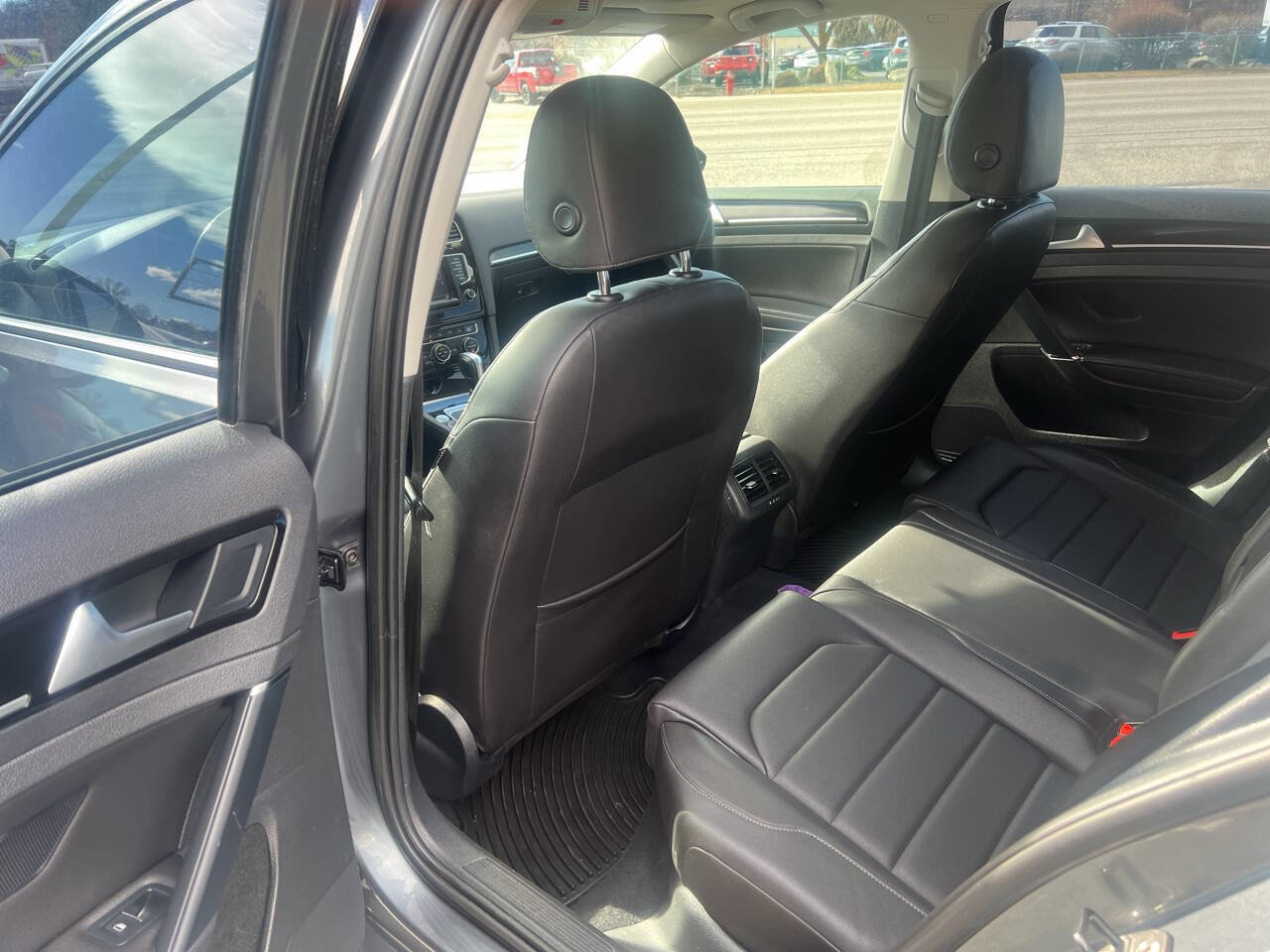 Used 2015 Volkswagen Golf SEL image 13